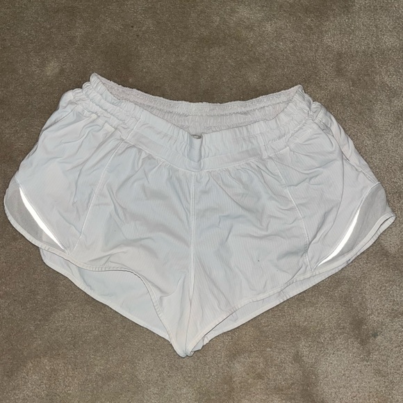 LULULEMON HOTTIE HOT 2 INCH - Picture 1 of 3